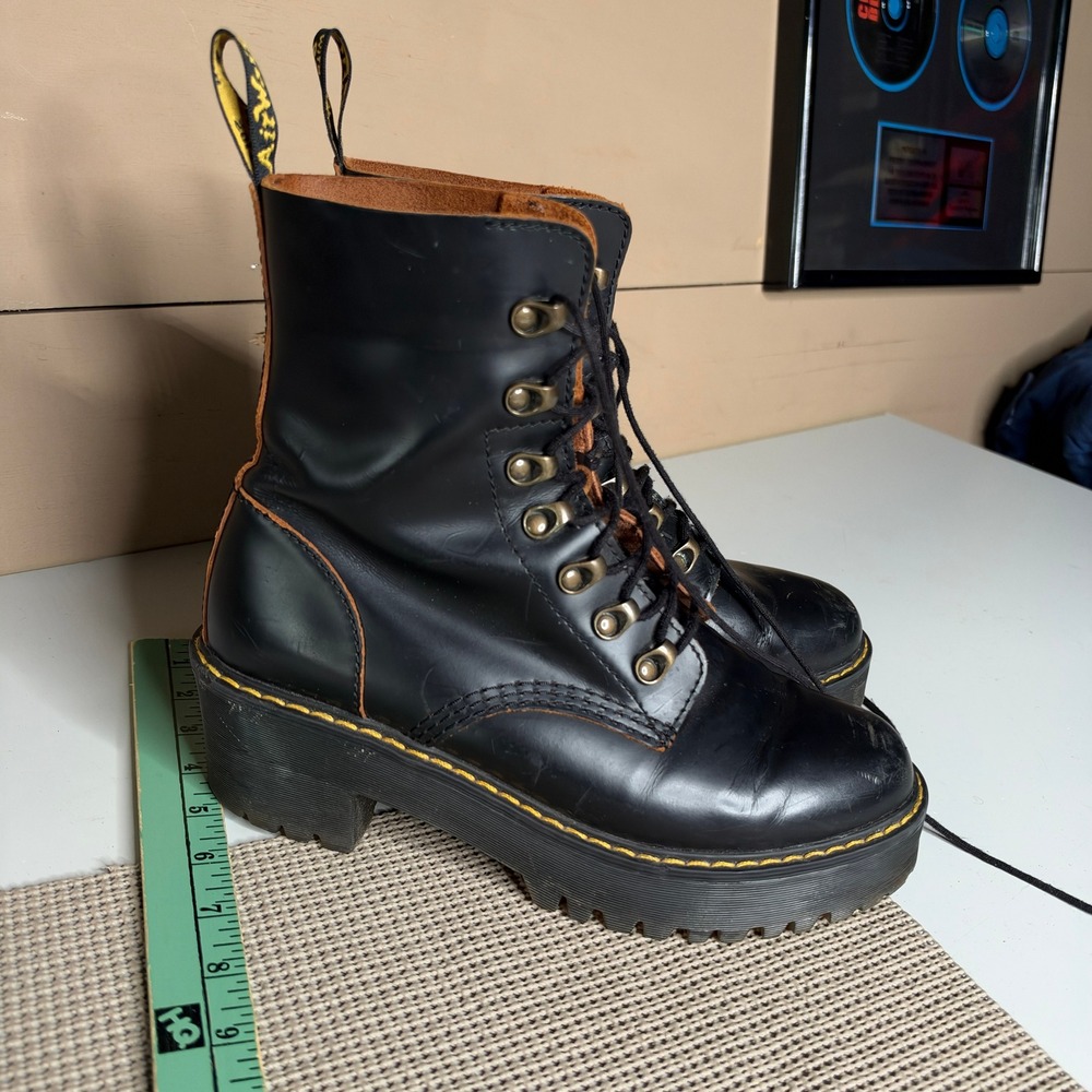 Dr. Martens Leona Black Leather Platform Heeled Boots Womens 8 Lug Sole 22601001